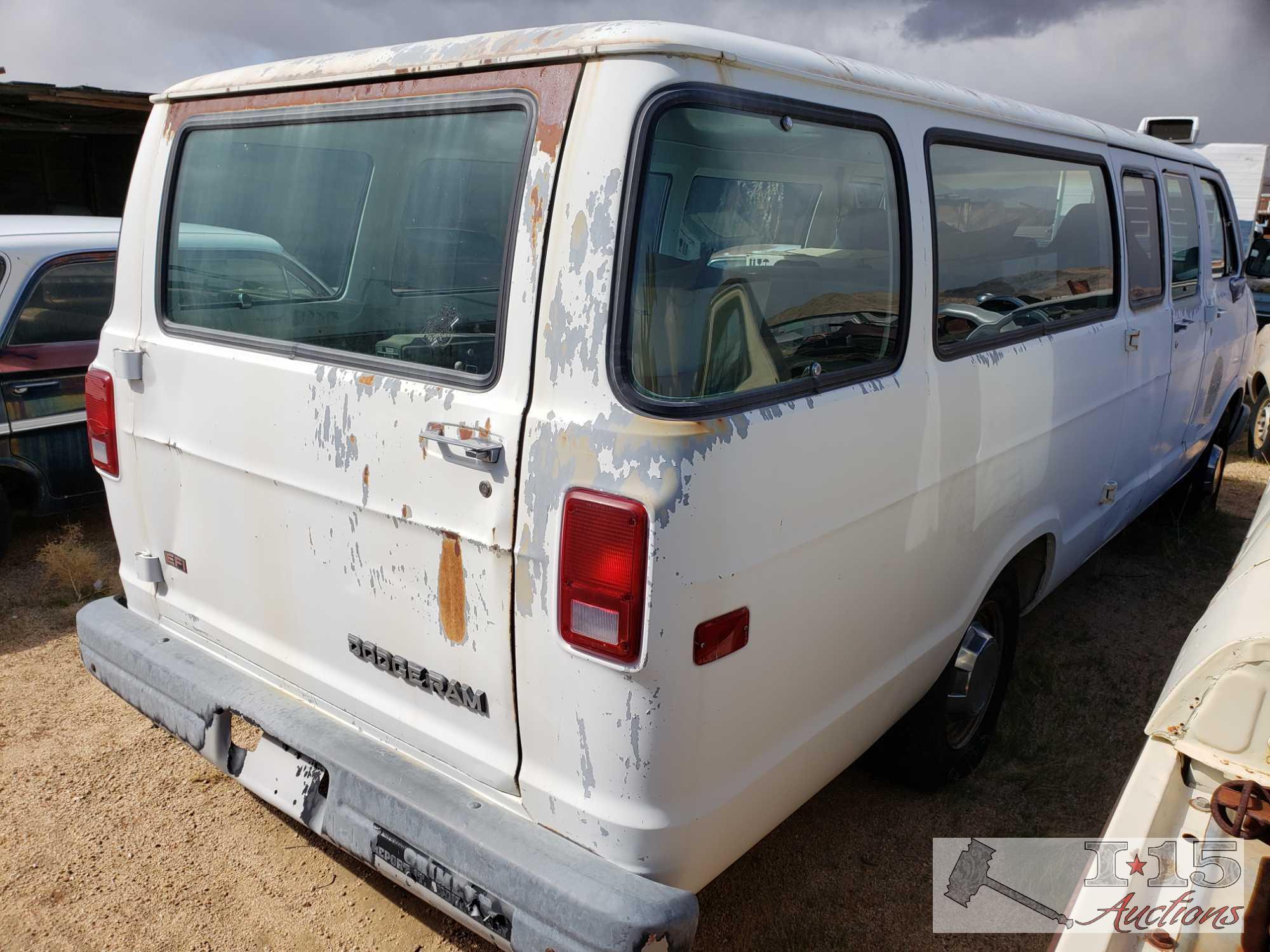 1990 Dodge Ram Wagon Van