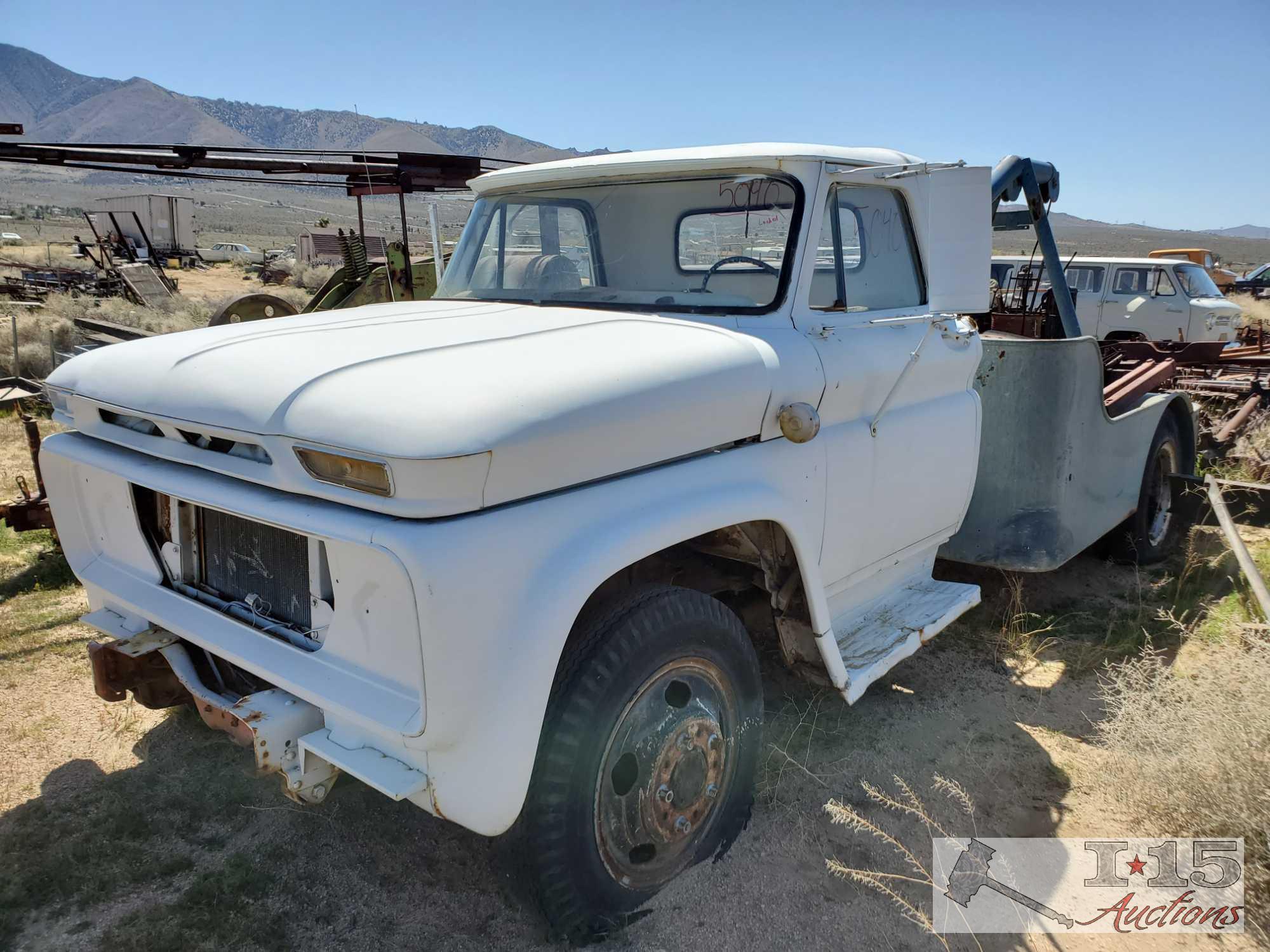 Chevrolet Tow Truck(Key In Ignition)