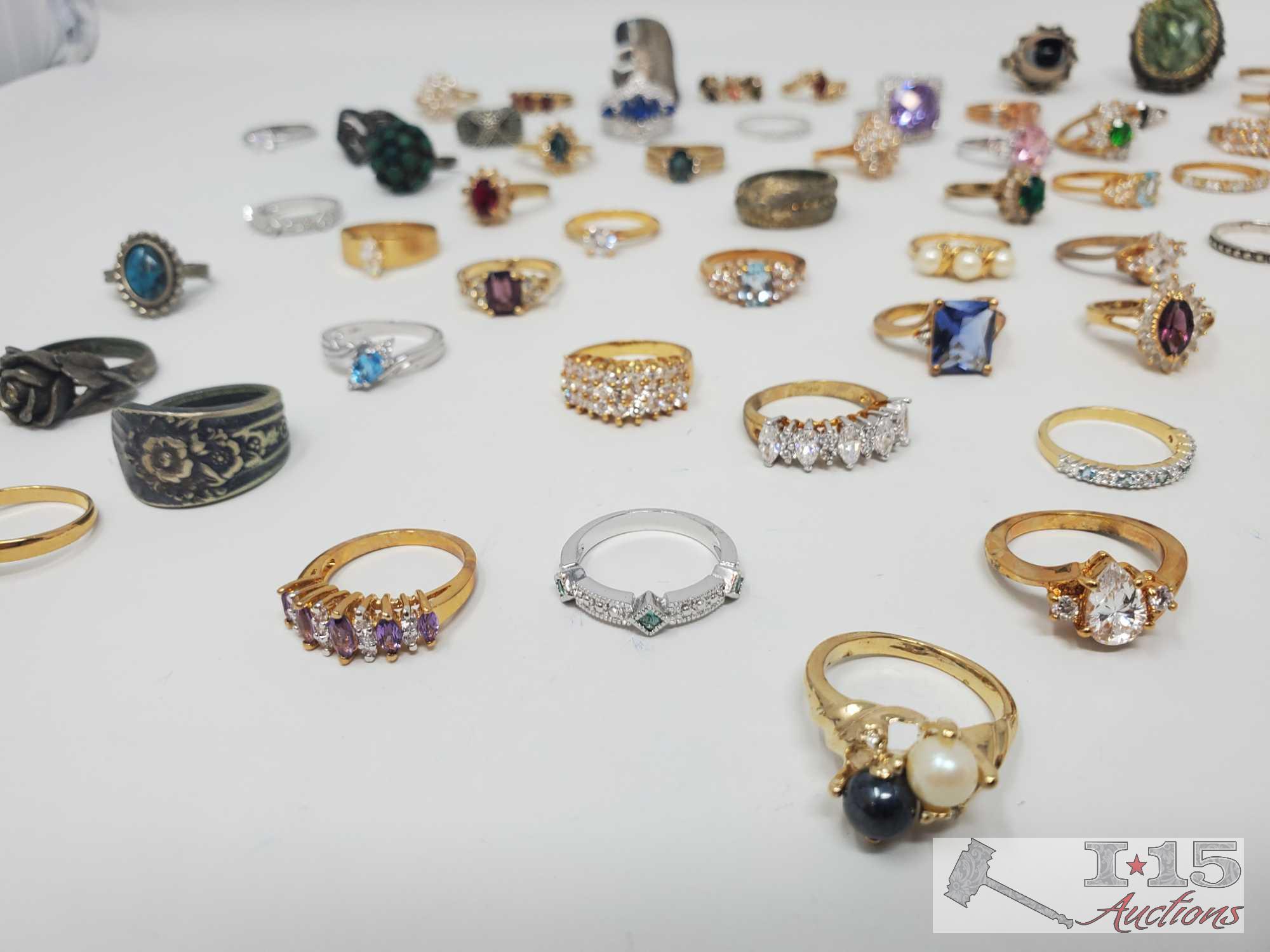 Approx 70 Costume Rings