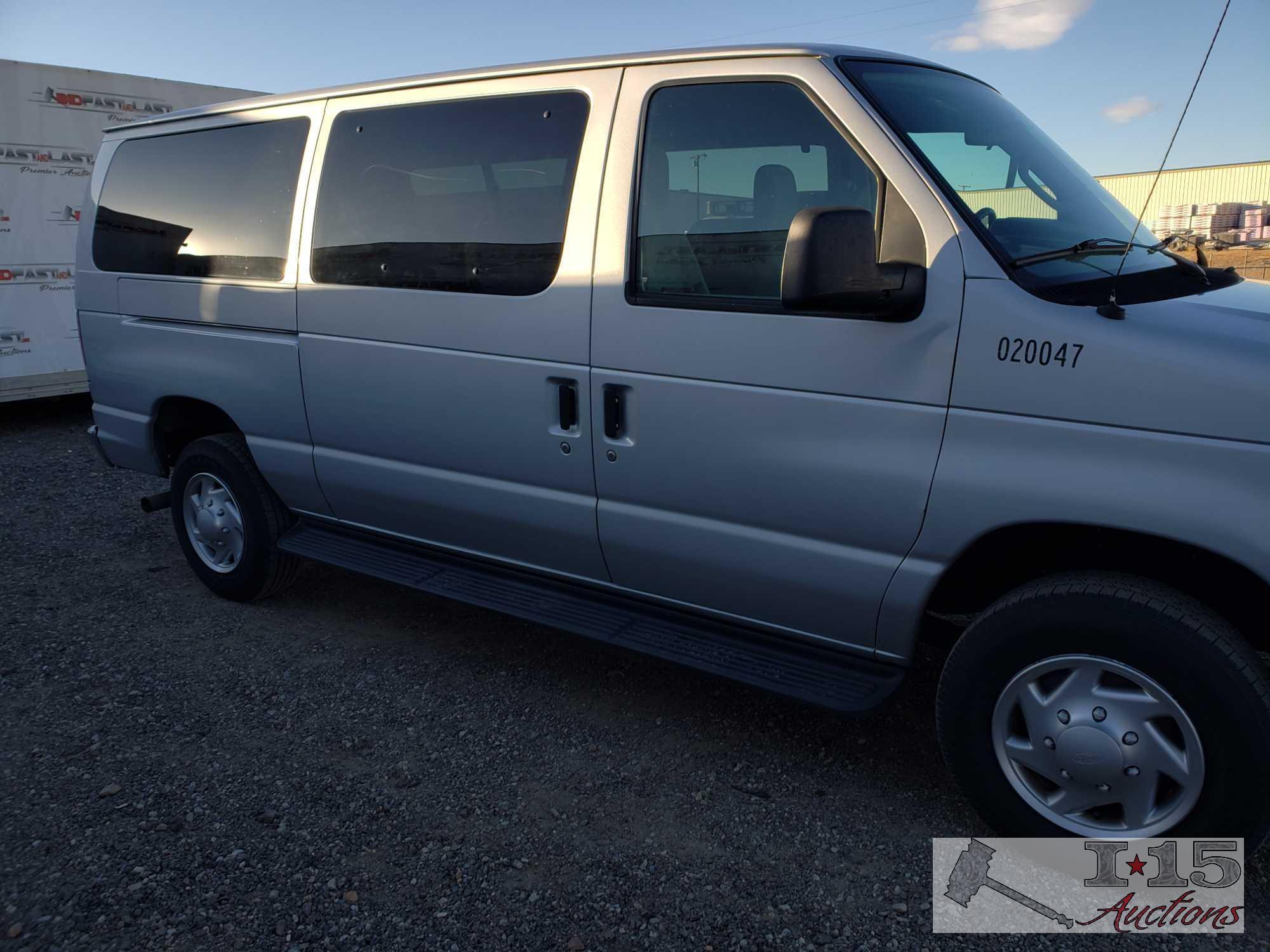 2011 Ford Econoline Wagon , CURRENT SMOG