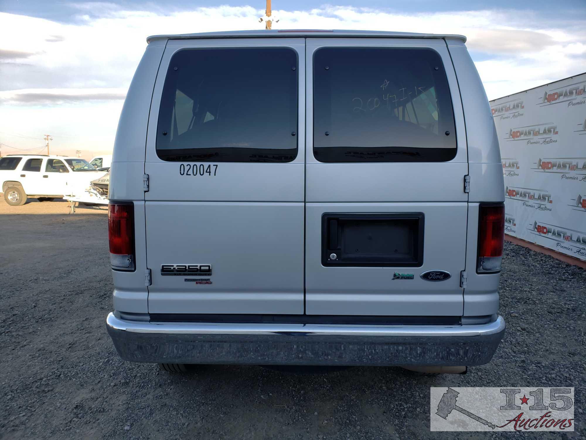 2011 Ford Econoline Wagon , CURRENT SMOG