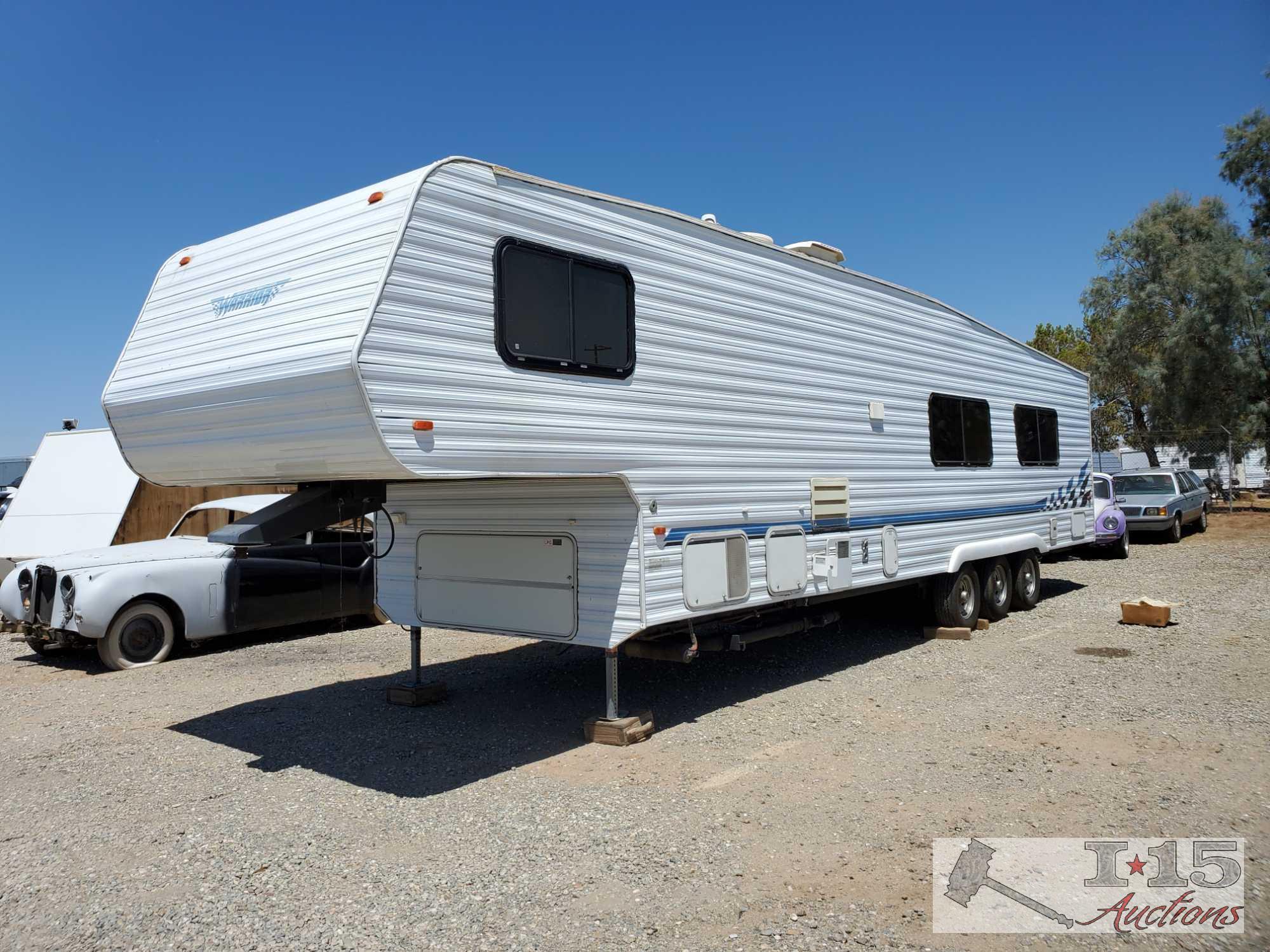 2000 38' Fifth Wheel Weekend Warrior Toy Hauler