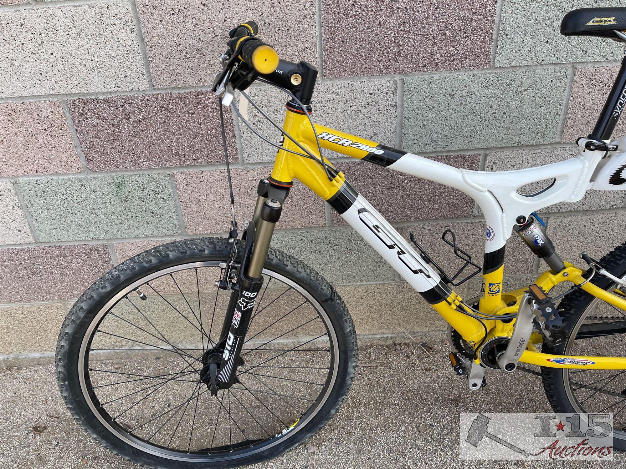 GT XCR2000 Bicycle