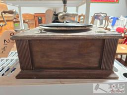 Arena Electrix Phonograph with Record