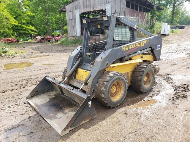 New Holland LS180 Skidsteer