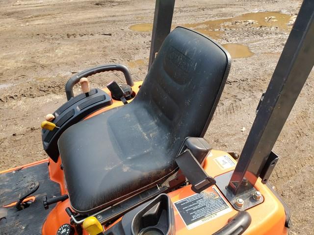 Kubota BX2360 4x4 w/Belly Mowerr