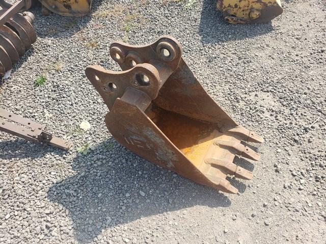 18in WB Excavator Bucket