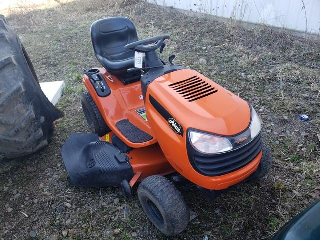 Ariens Riding Mower w/46in Deck