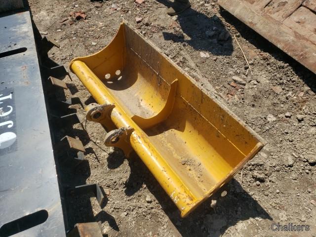 Cat 305 48in. Clean Out Bucket