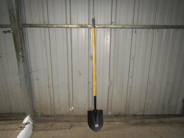 Valley Round Point Fiberglass Handle Shovel