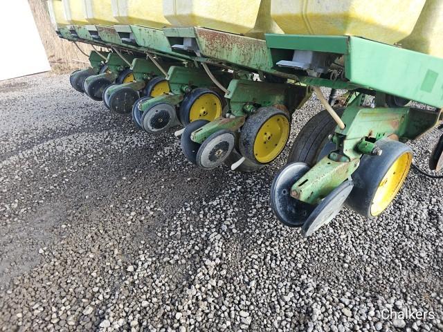 John Deere 7000 6 row Corn Planter