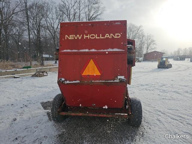 New Holland 848 Round Baler