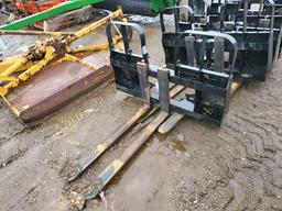 HLA QT Walk Thru Pallet Forks/4200#/42in./Unused