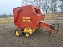 New Holland 644 Round Baler