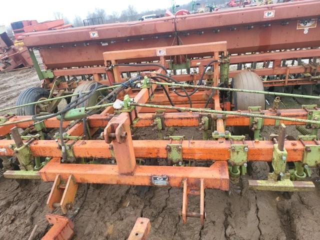 Tye 15ft. No Till Grain Drill w/Grass Seed