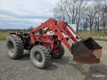 Case IH 885 4x4 w/Ldr