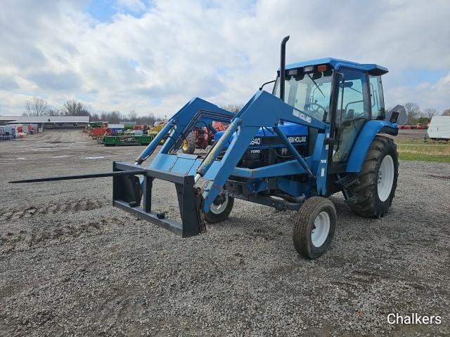 New Holland 5640SL 2wd w/Cab/Ldr