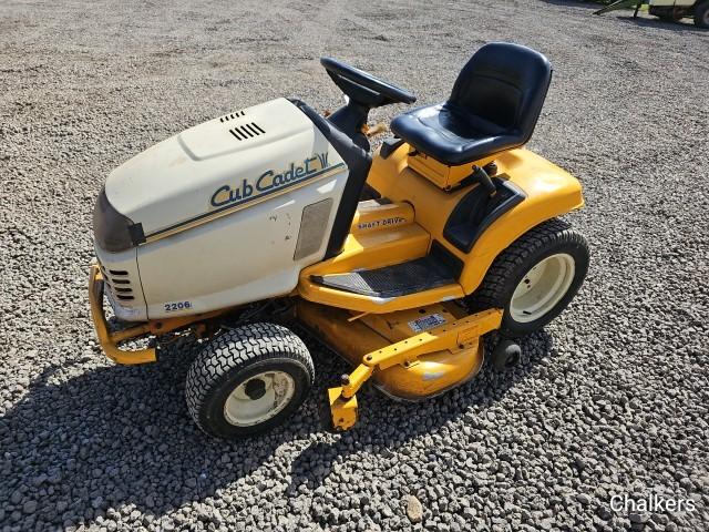 Cub Cadet 2206 Riding Mower