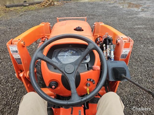 Kubota L3901 4x4 w/Ldr