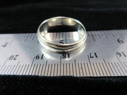 14K Gold Band Style Ring