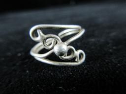 Small Vitnage Sterling Silver Ring