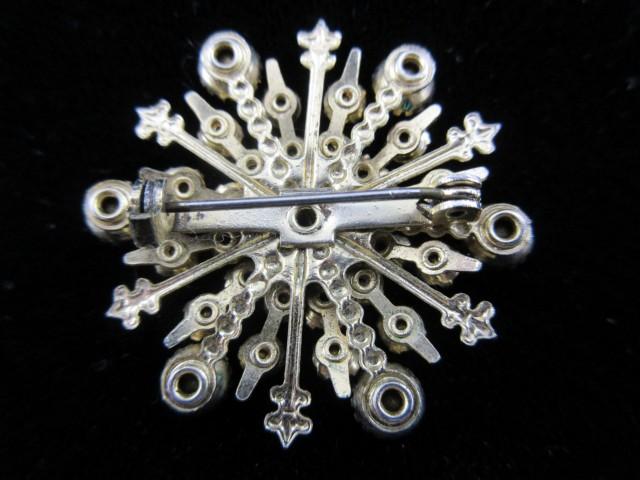 Vintage rhinestone pin