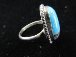 Vintage Native American turquoise stone sterling silver ring.