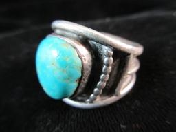 Large Old Pawn Sterling Silver Native American Turquoise Stone Ring