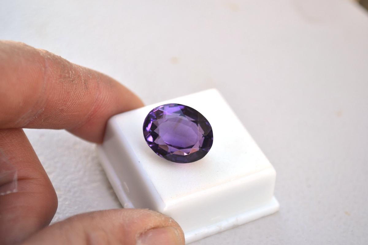 18.90 Carat Fantastic Oval Cut Amethyst