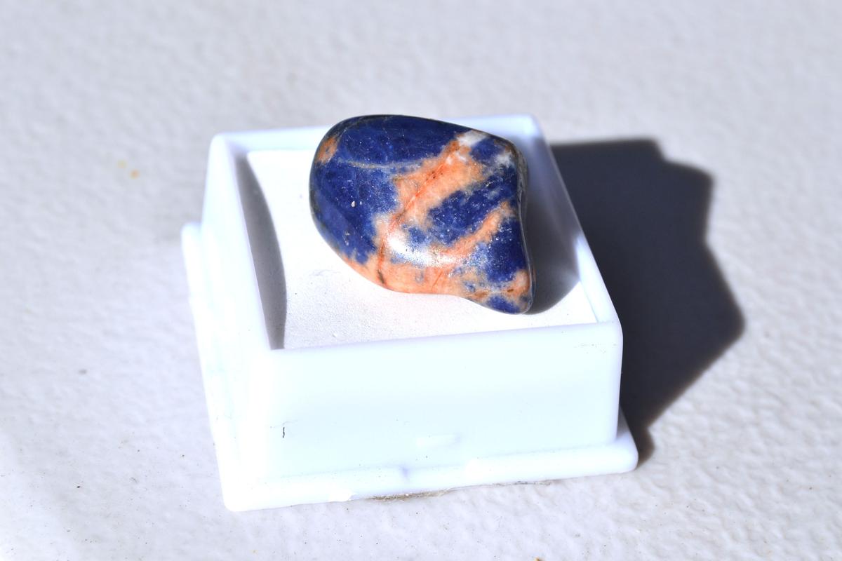 34.80 Carat Fine Sunset Sodalite