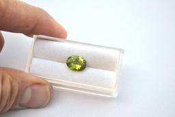 2.77 Carat Gorgeous Oval Cut Peridot