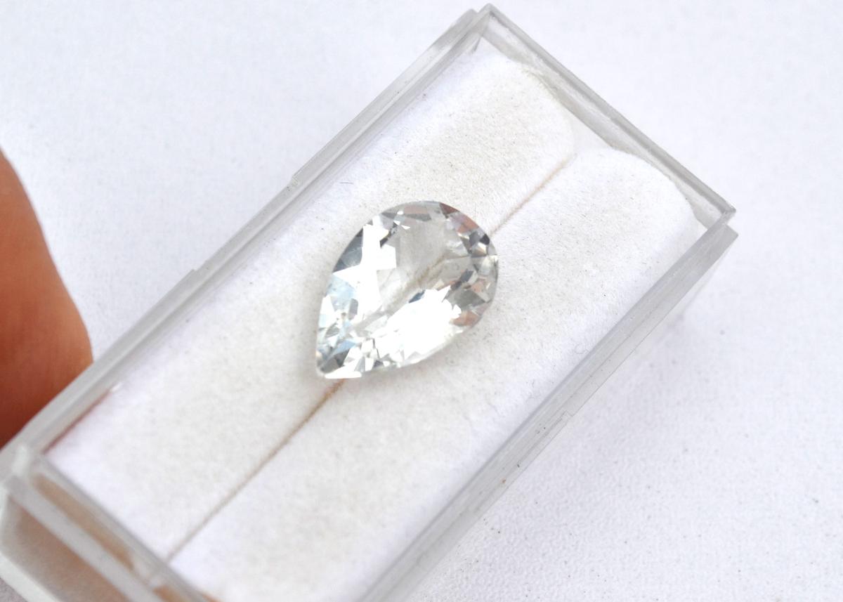 6.36 Carat Pear Cut White Topaz