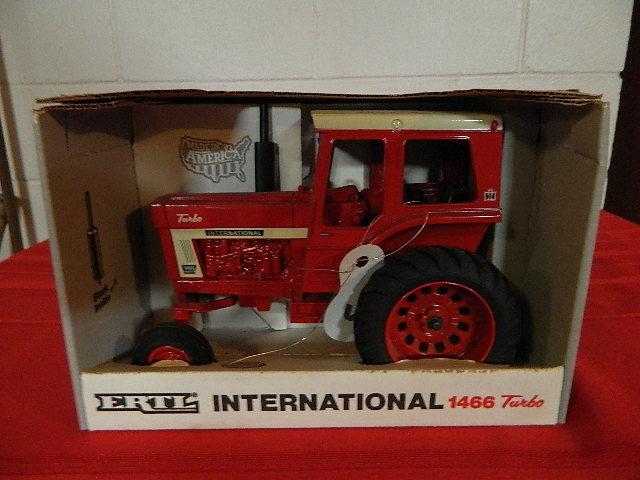 IH 1466 Turbo Ertl 16th Scale