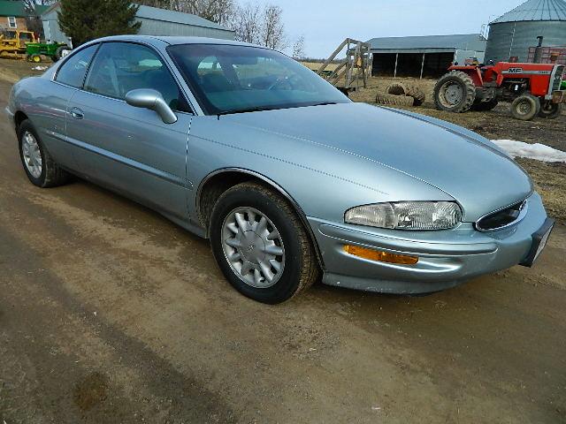 1995 Buick Riviera 2 Dr.