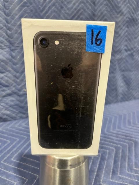 IPHONE 7 32 GB COLOR - BLACK