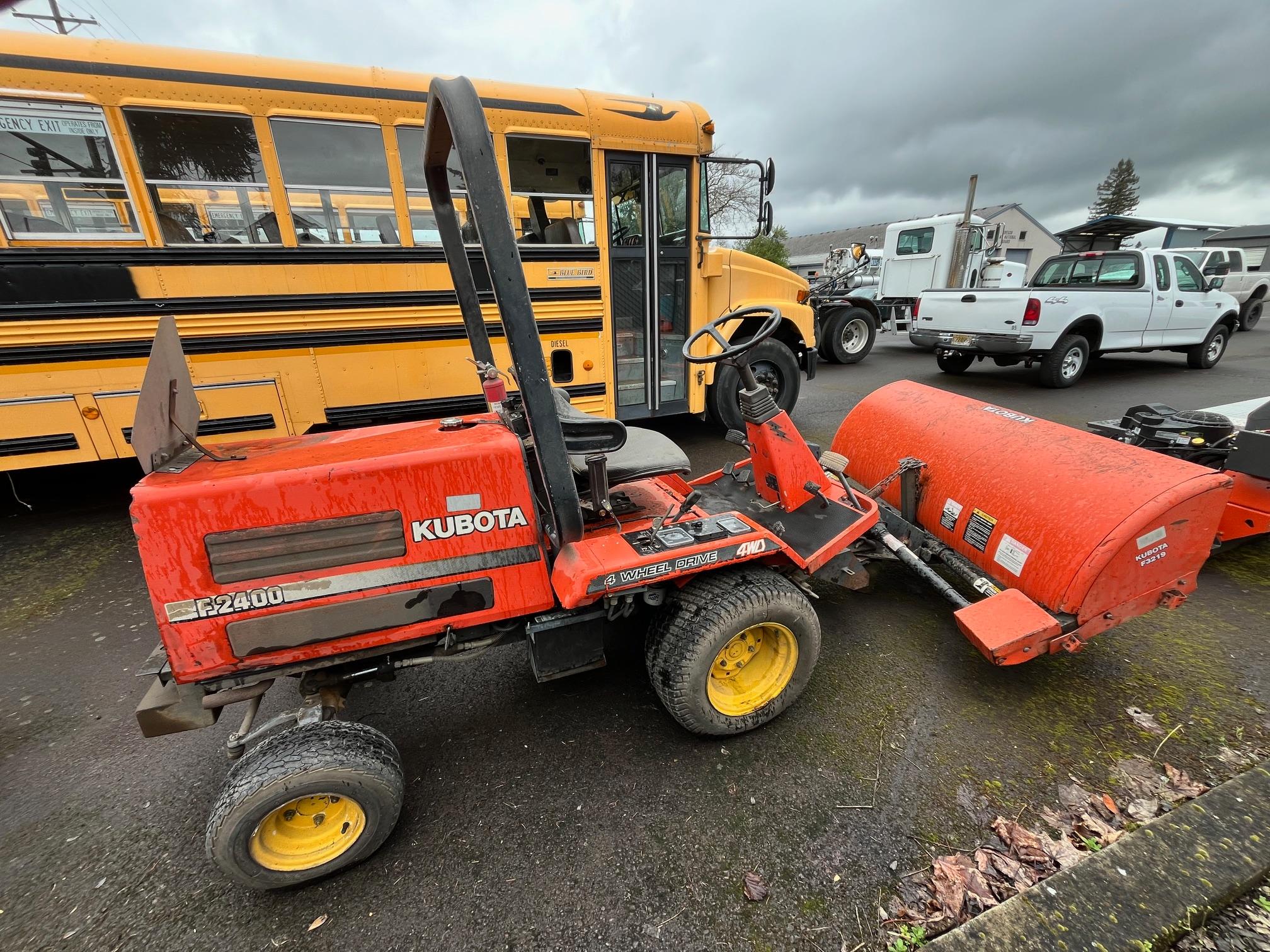 Kubota F2400 four-wheel-drive diesel sweeper with Kabota F3219 sweeper head