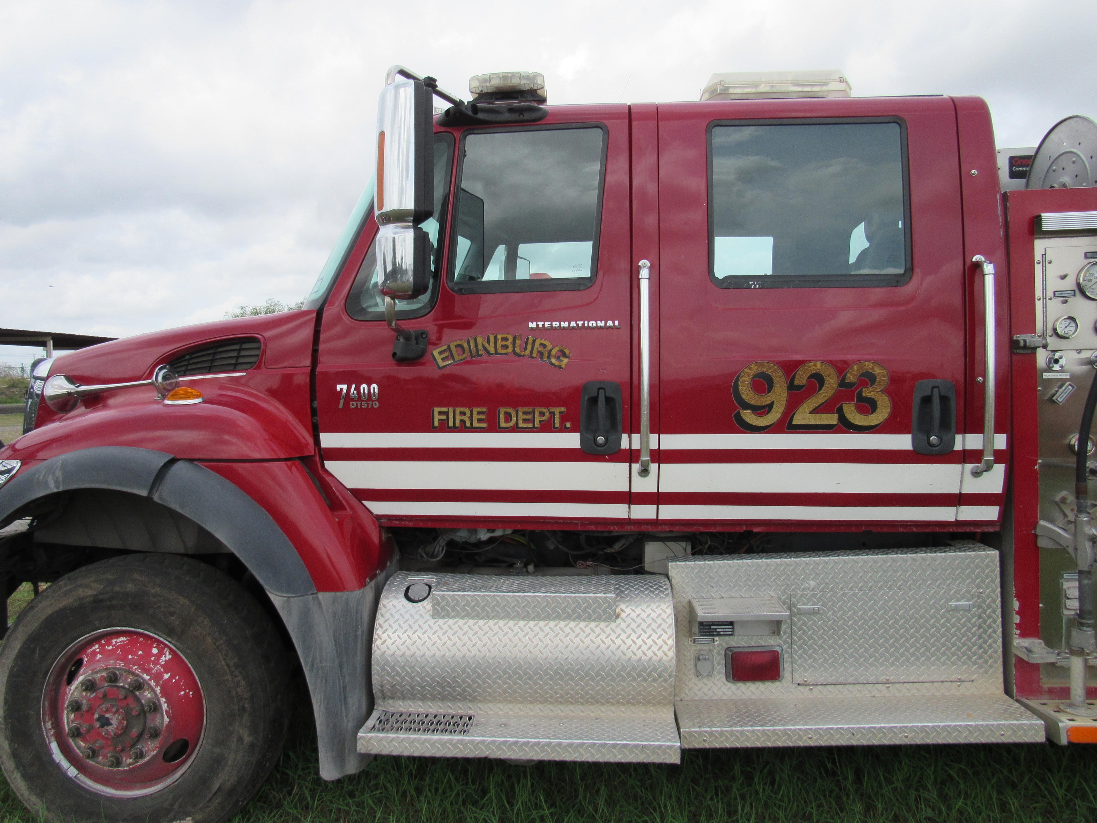 2005 International 7400 DT-570 Fire Truck