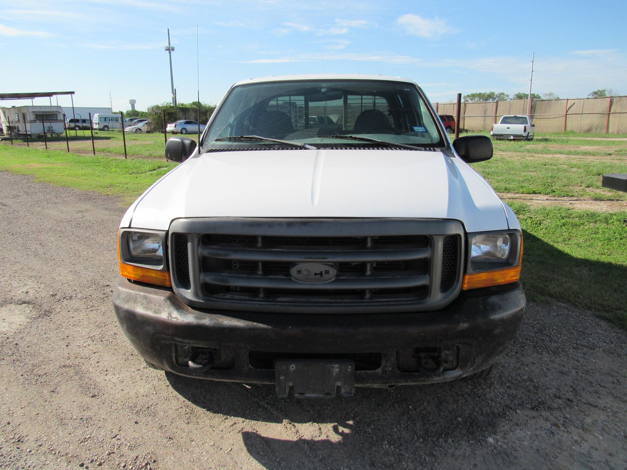 2000 Ford F-250 Crew Cab XL