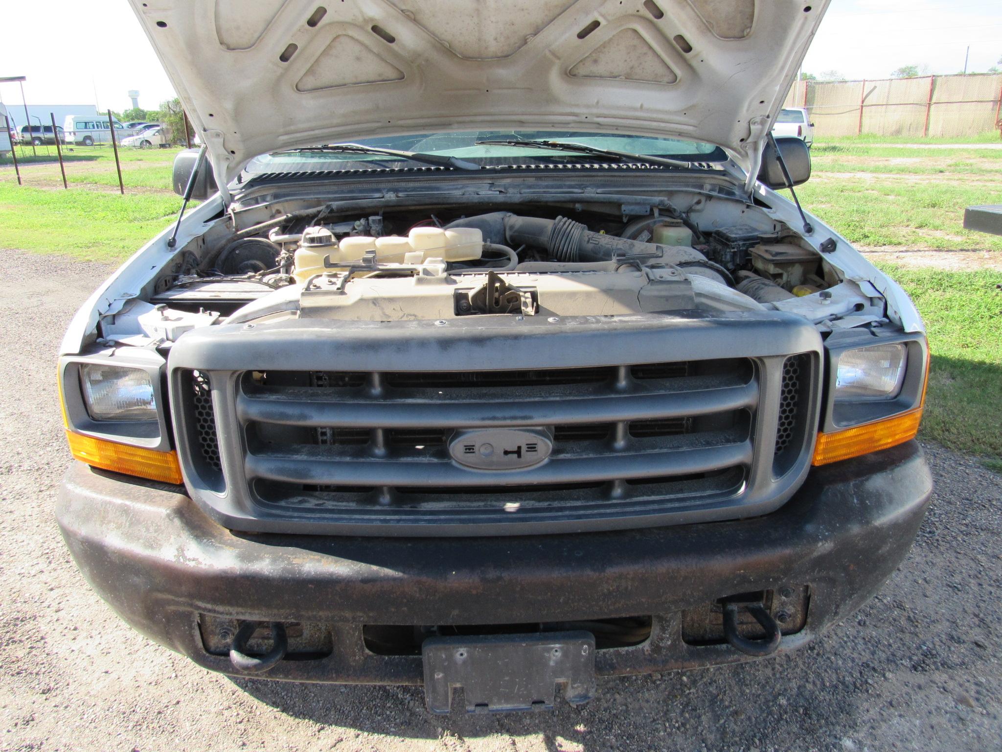 2000 Ford F-250 Crew Cab XL