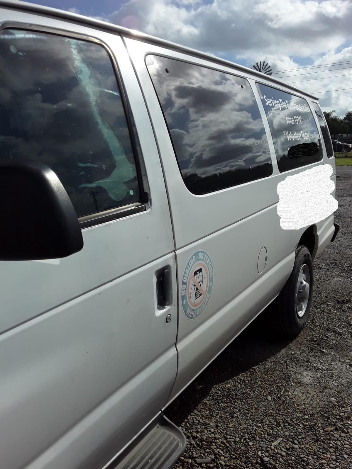 2003 Ford E-350 Extended Passenger Van