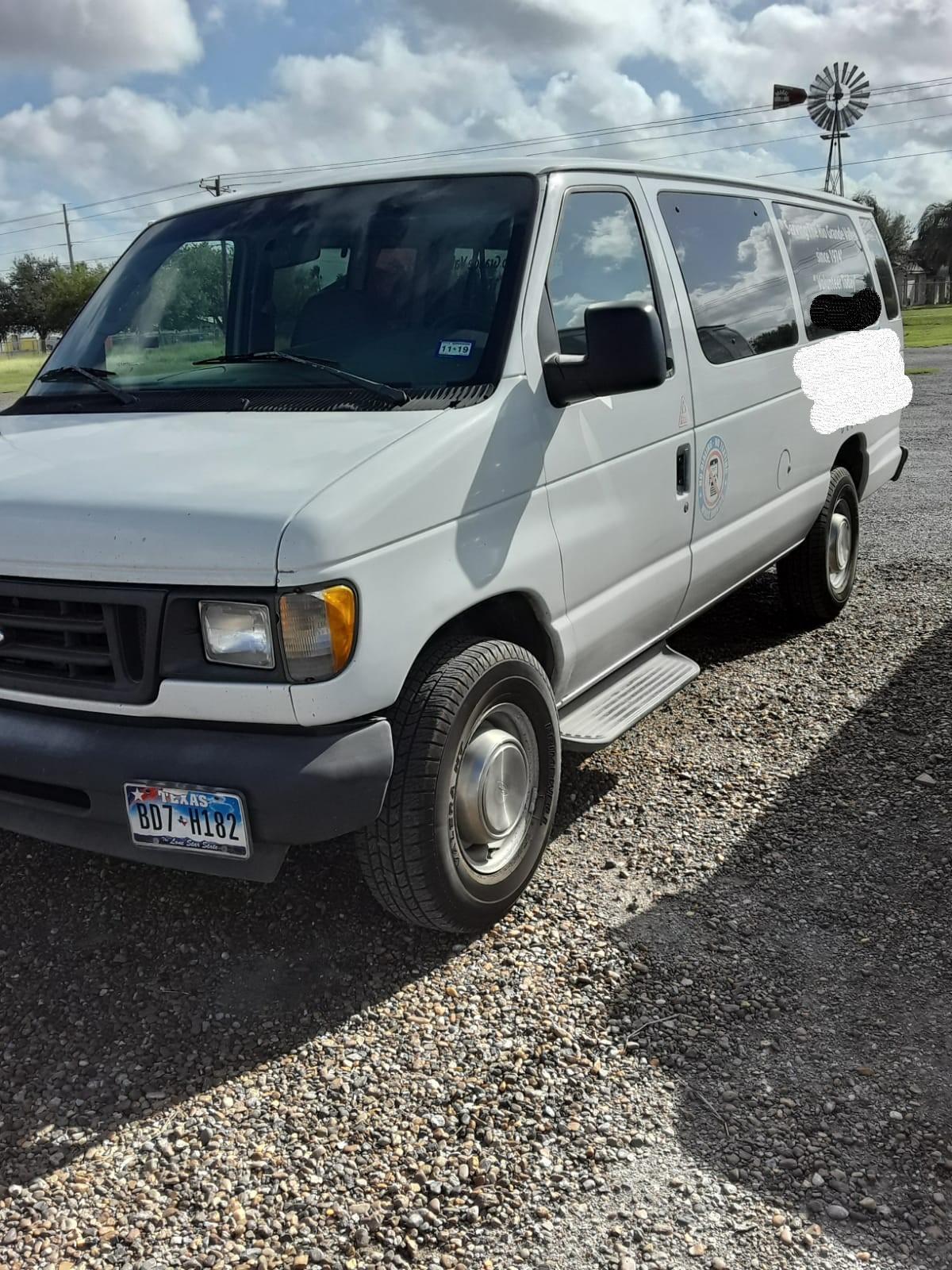 2003 Ford E-350 Extended Passenger Van