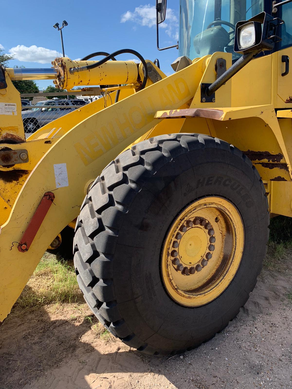 New Holland 170 Frontend Loader