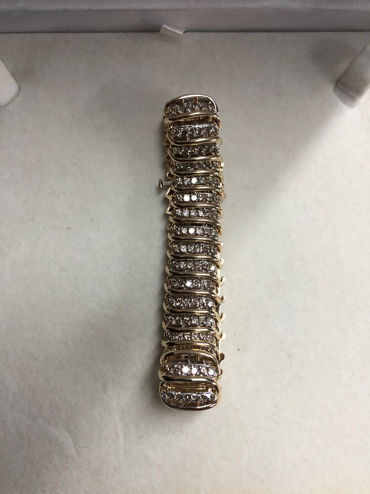 7CT. GOLD BRACELET