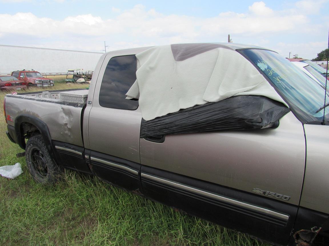 2000 Chevy Silverado Pick Up Beige