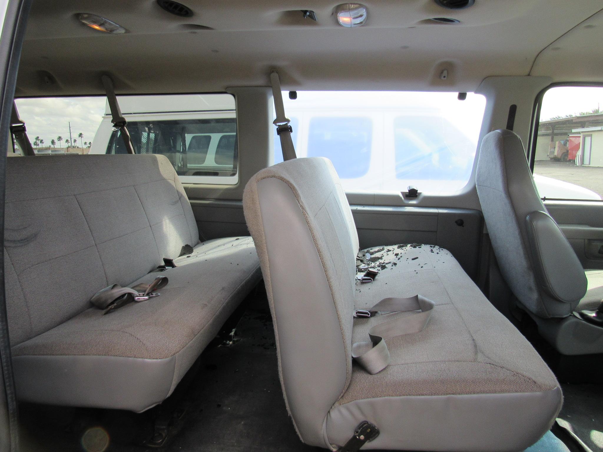 2003 Ford E-350 Extended Passenger Van