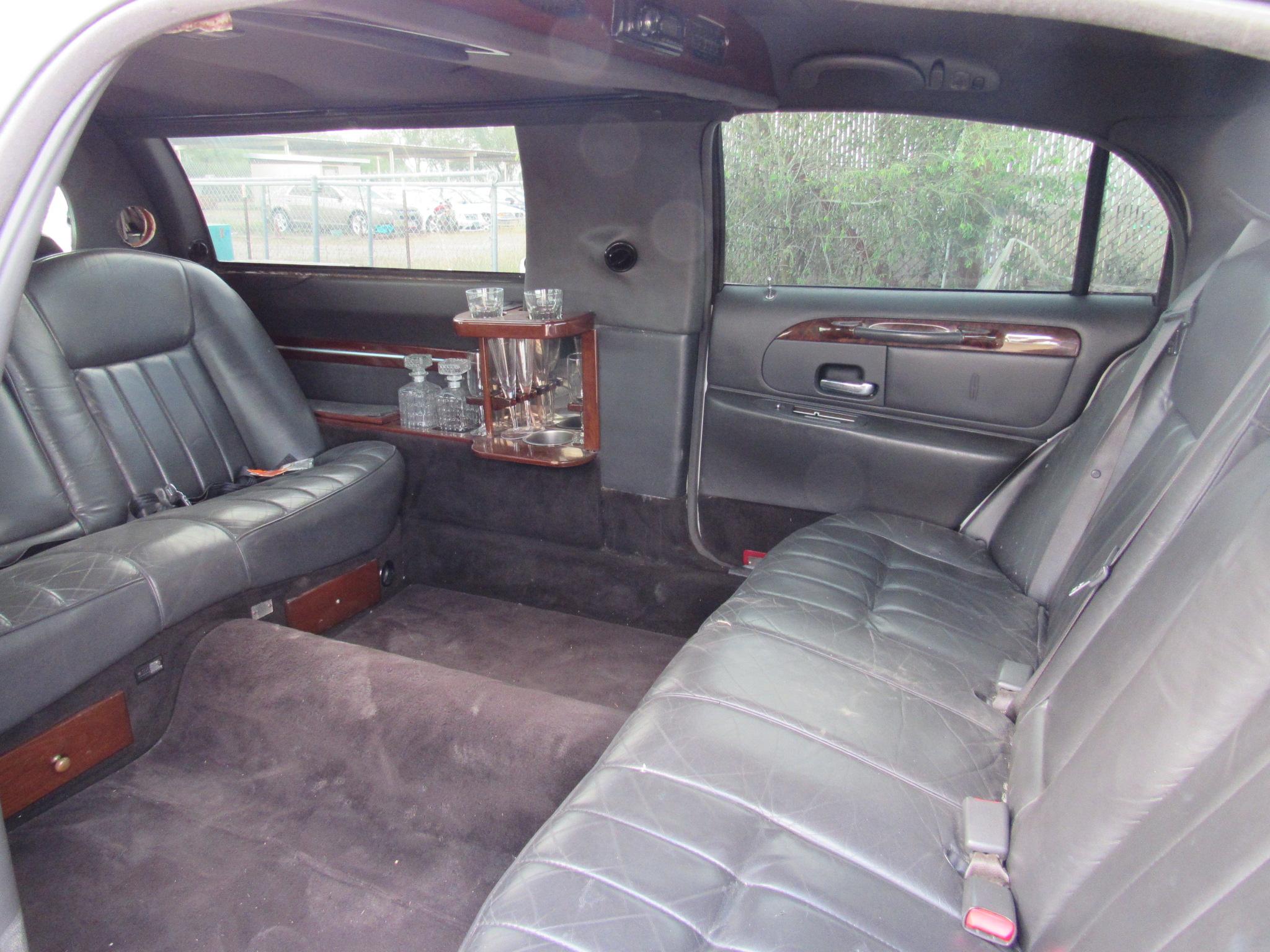 1998 Lincoln Town Car Limousine