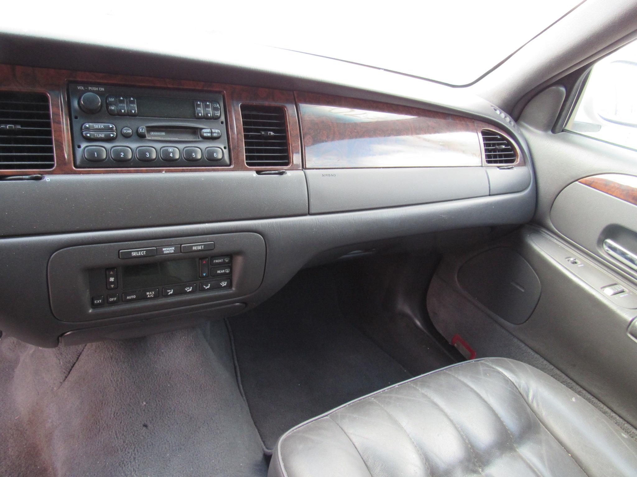 1998 Lincoln Town Car Limousine