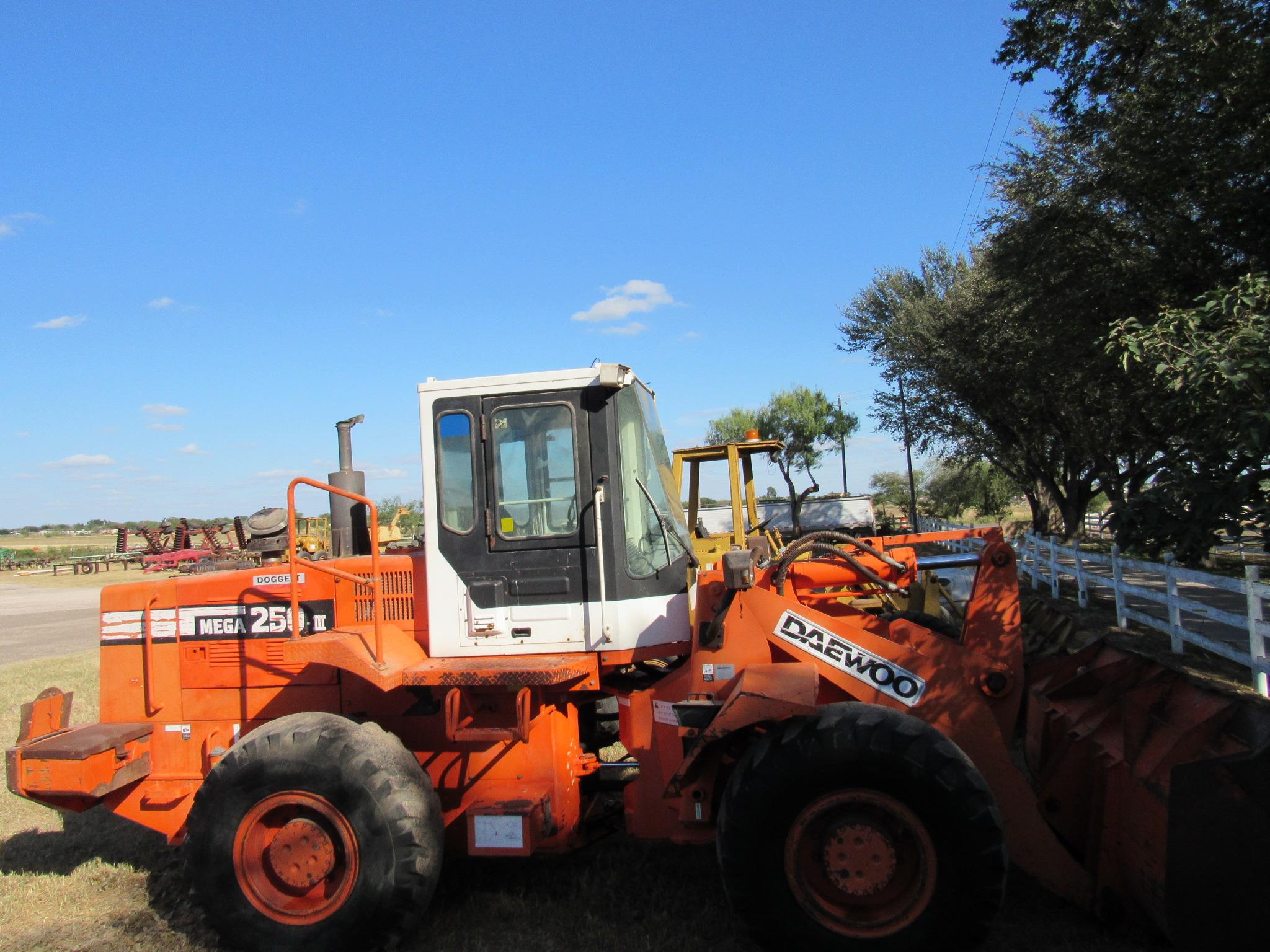 DAEWOO MEGA 250III LOADER