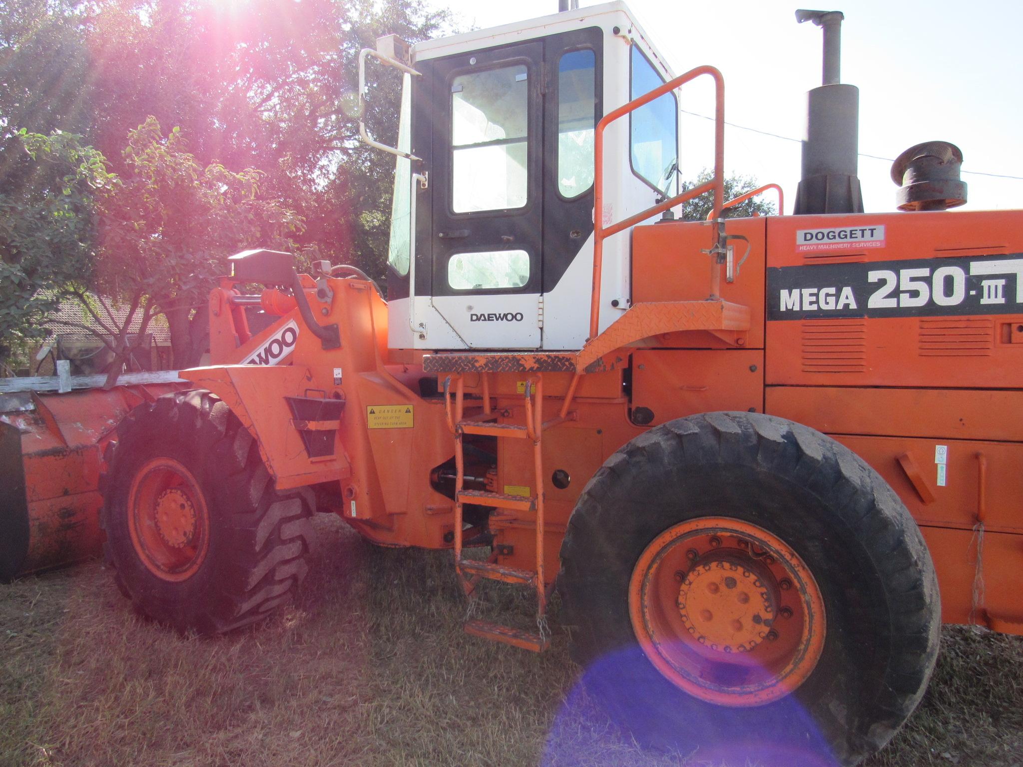 DAEWOO MEGA 250III LOADER