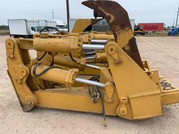 Caterpillar D9 4-Barrel Ripper with Single Shank & Bracket